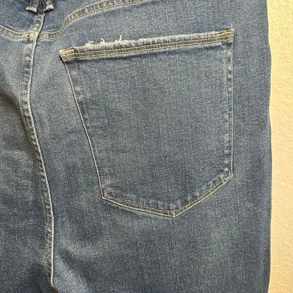 NWT Good American Plus Size Blue Jeans Shark Bite Hem - Size 24 - Picture 8 of 8